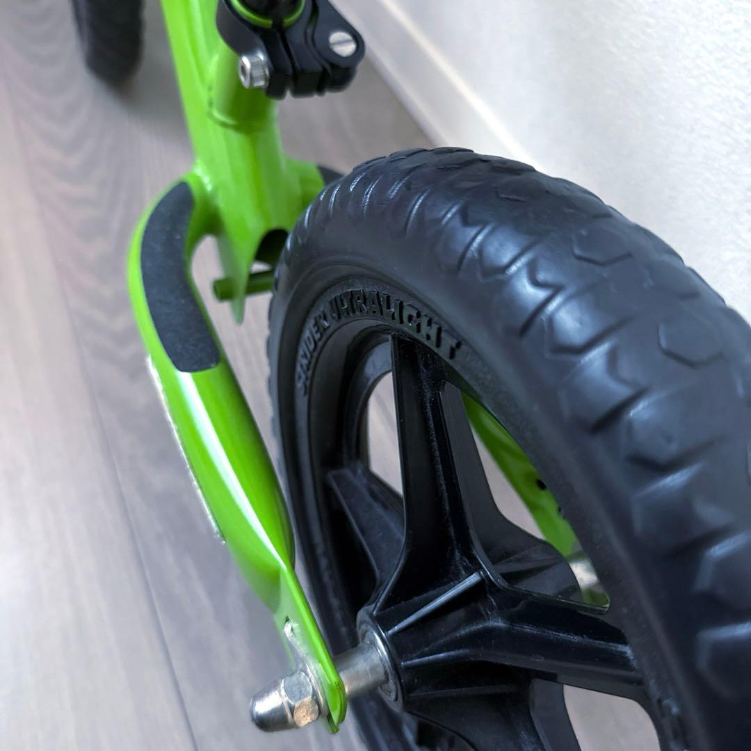STRIDERストライダーグリーンスポーツモデルSPORT 12インチカバー付き
