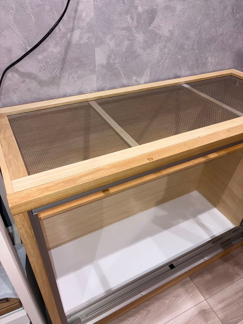 FandK木製飼育ケージ アルミサッシ スライドドア