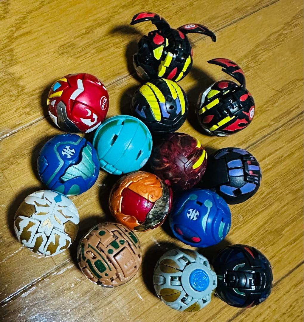 爆丸 14体 カード まとめ売り ドラガオン ムニキス ガノレーダ