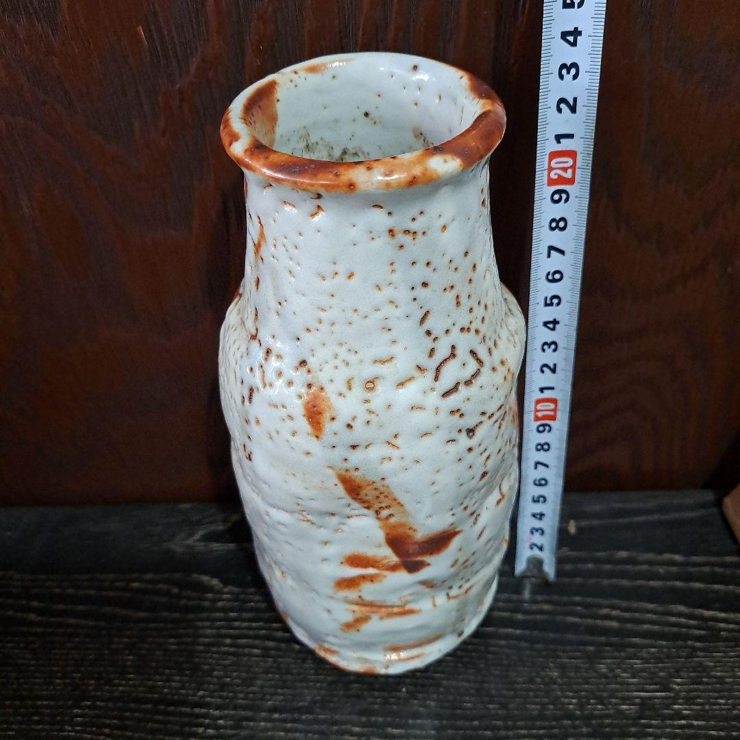 人間国宝　安藤日出武　　鼠志野　花生