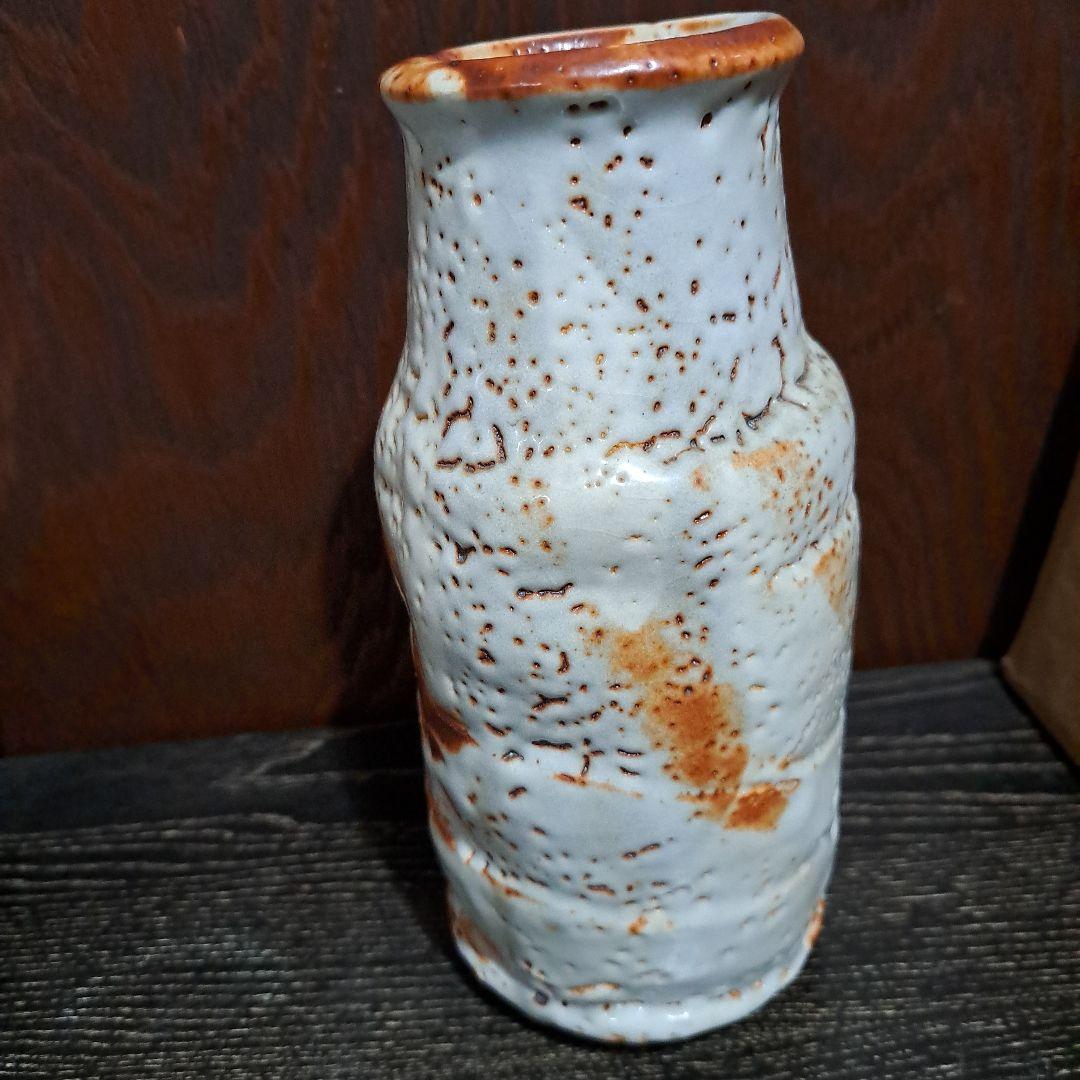 人間国宝　安藤日出武　　鼠志野　花生