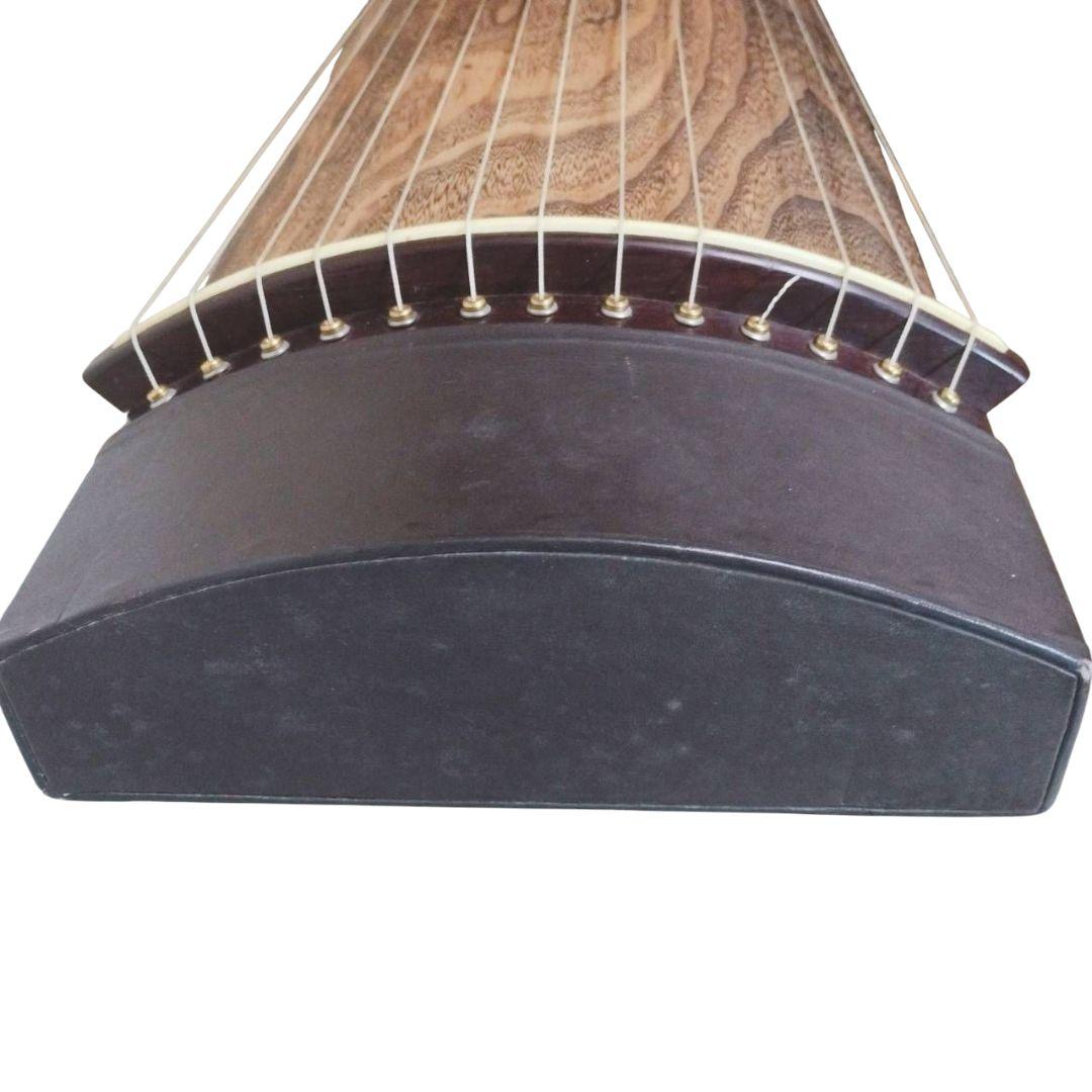 特選 高級琴 箏 13弦 くり甲 綾杉彫り 玉縁包み柏葉
