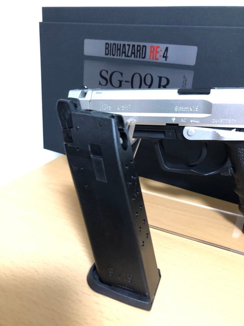 【レア】バイオハザード RE4 限定品 SG-09 R レオン sg09r