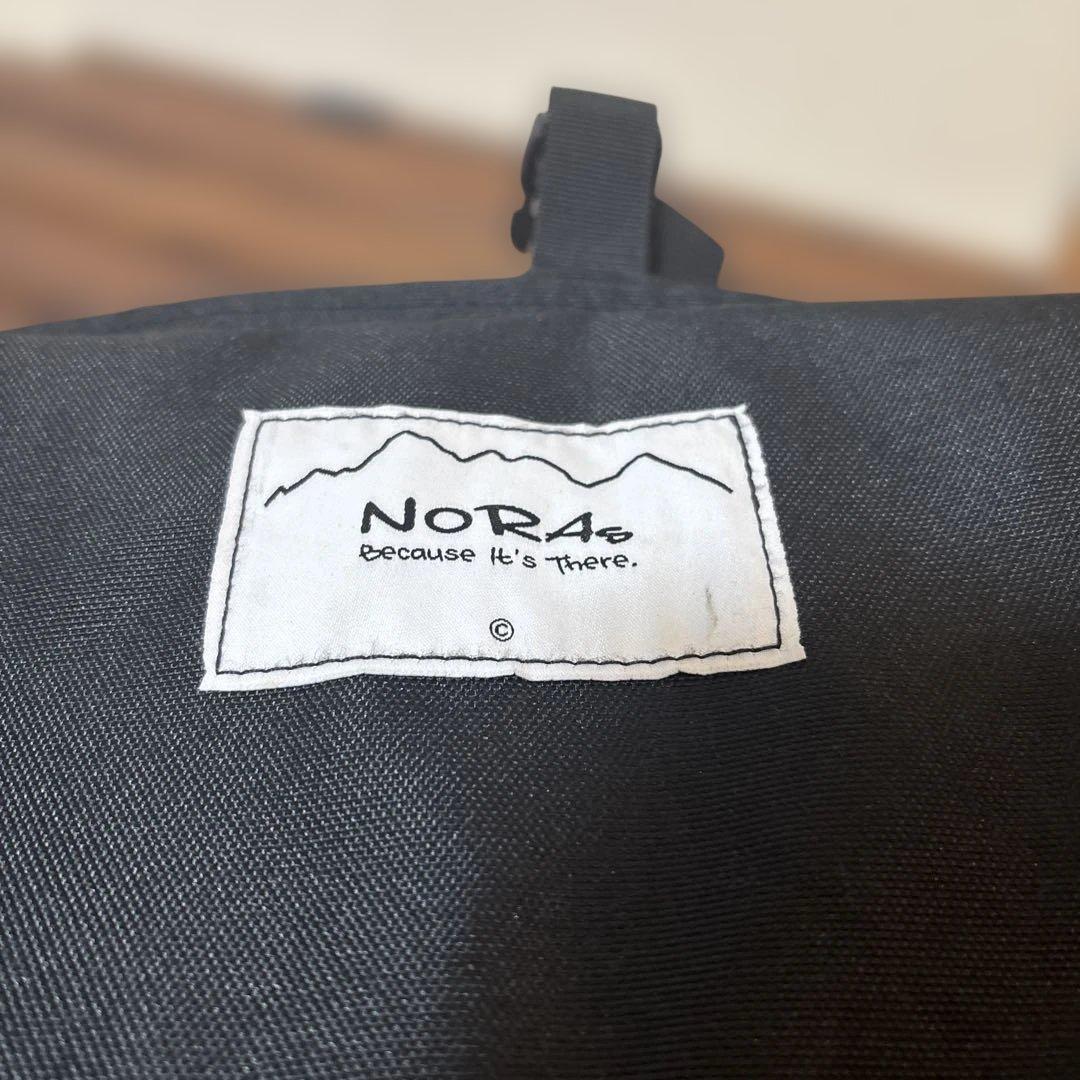 NORAs ノラズ　サイドテーブル　ウォールナット