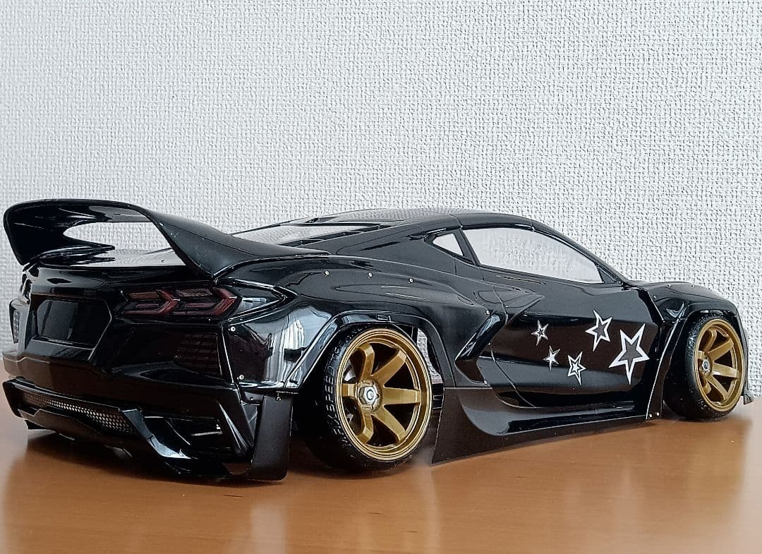 ラジコンボディ　アディクション パンデム コルベットC8ボディ