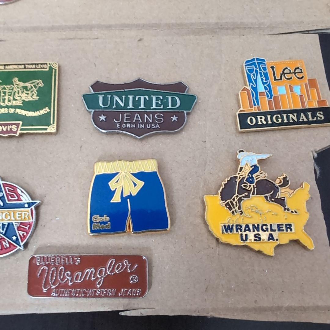ヴィンテージバッジセット Levi's Lee Wranglerラングラーピンズ