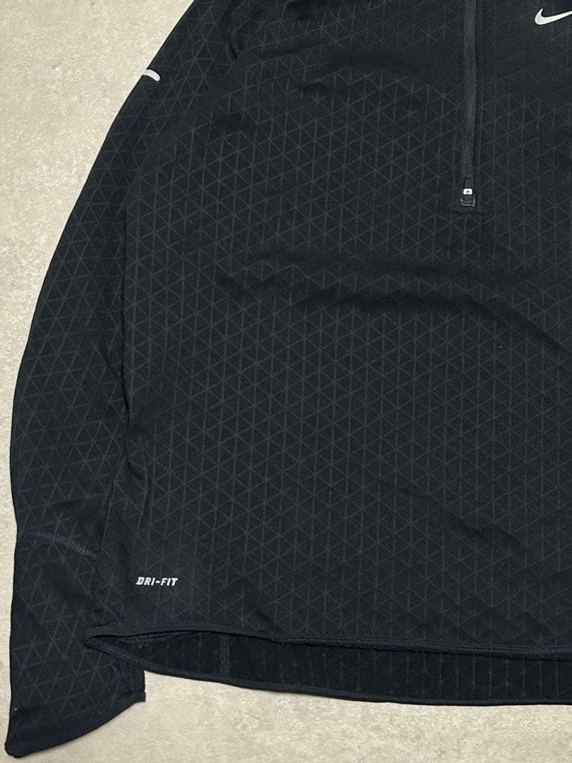 希少 ナイキランニング 幾何学模様 リフレクターロゴ ハーフジップ ジャケット