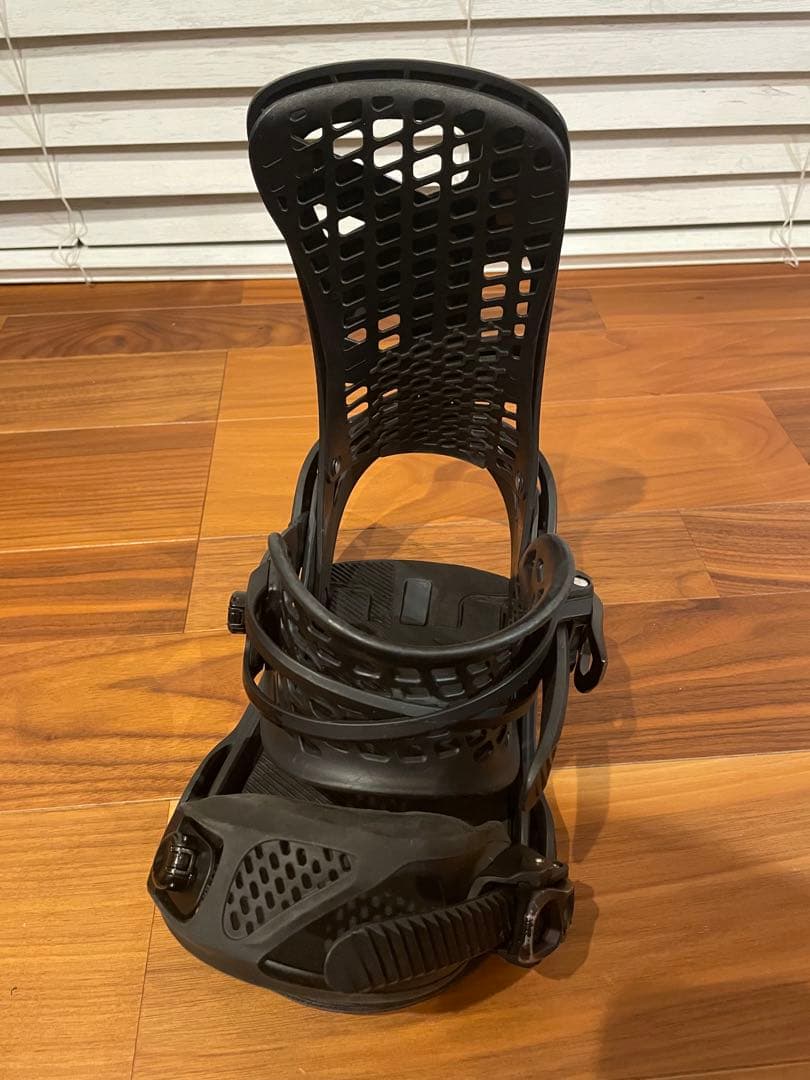 Burton Genesis Mサイズ ブラック ビンディング
