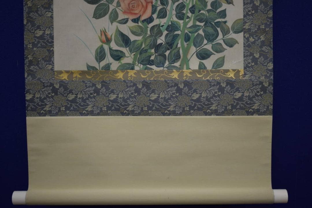 複製/盤雨/玉堂富貴/薔薇に蝶図/花鳥/花/工芸/布袋屋掛軸A-152