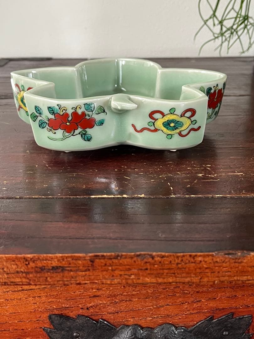 希少　注文品　清朝期　新渡　楓形鉢　五彩粉彩　蝶　虫菊　中国古玩　変形向付菓子鉢