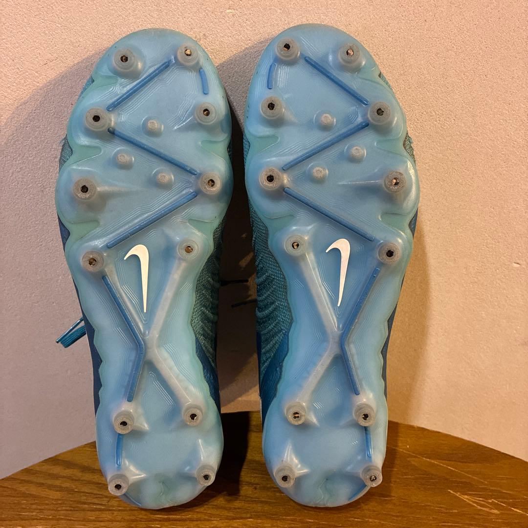 Nike Phantom Luna サッカーシューズ ブルー