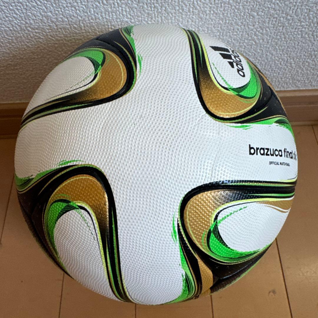 brazuca ブラズーカ 決勝戦公式試合球