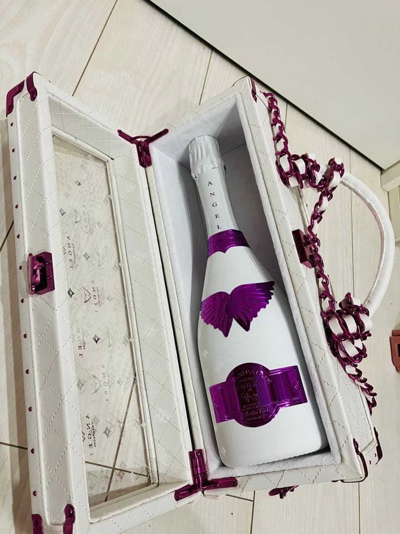 新品　未開封　エンジェル シャンパン バレンタイン限定 2024版