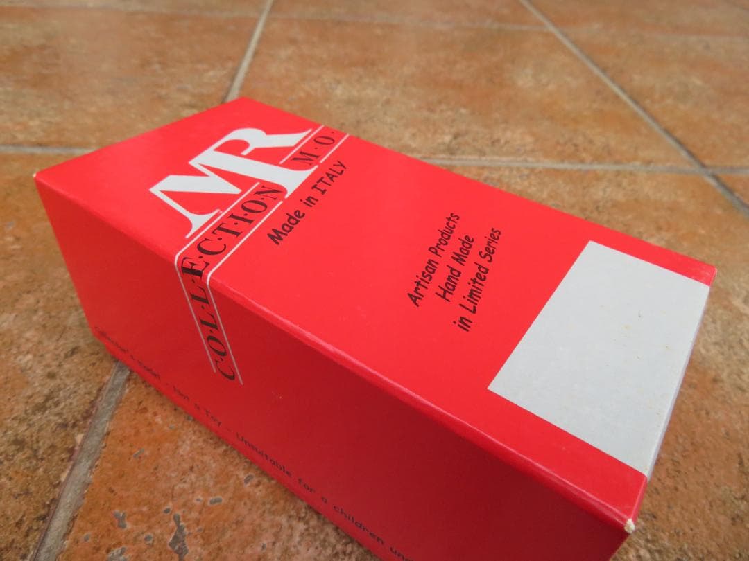 MR社製　1/43　フェラーリディーノ246GT　499台限定生産品