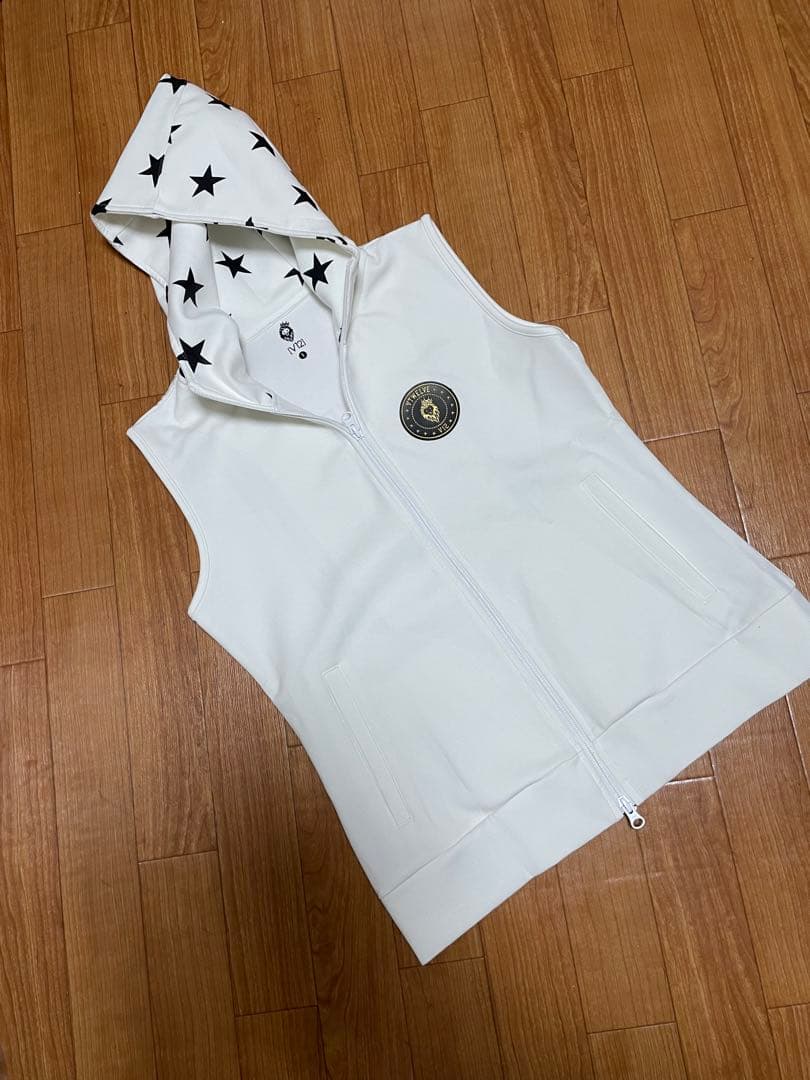★V TWELVE 星柄フード ジップアップベスト★