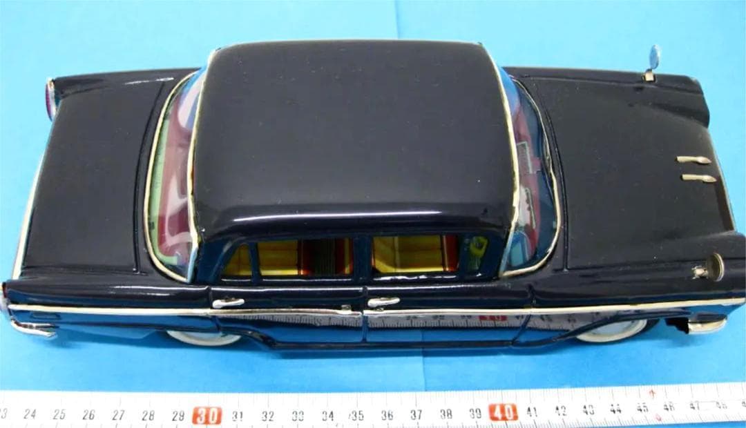 ブリキ　ニッサン　セドリック　日産　昭和レトロ