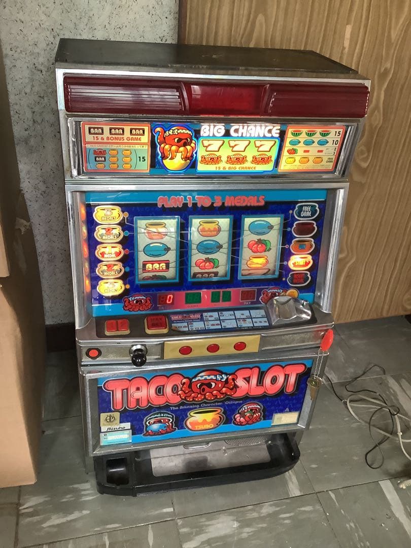 TACO SLOT スロットマシン