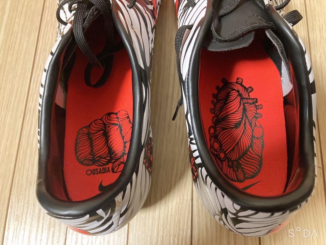 ナイキ　ハイパーヴェノム　スパイク　⑧⑧