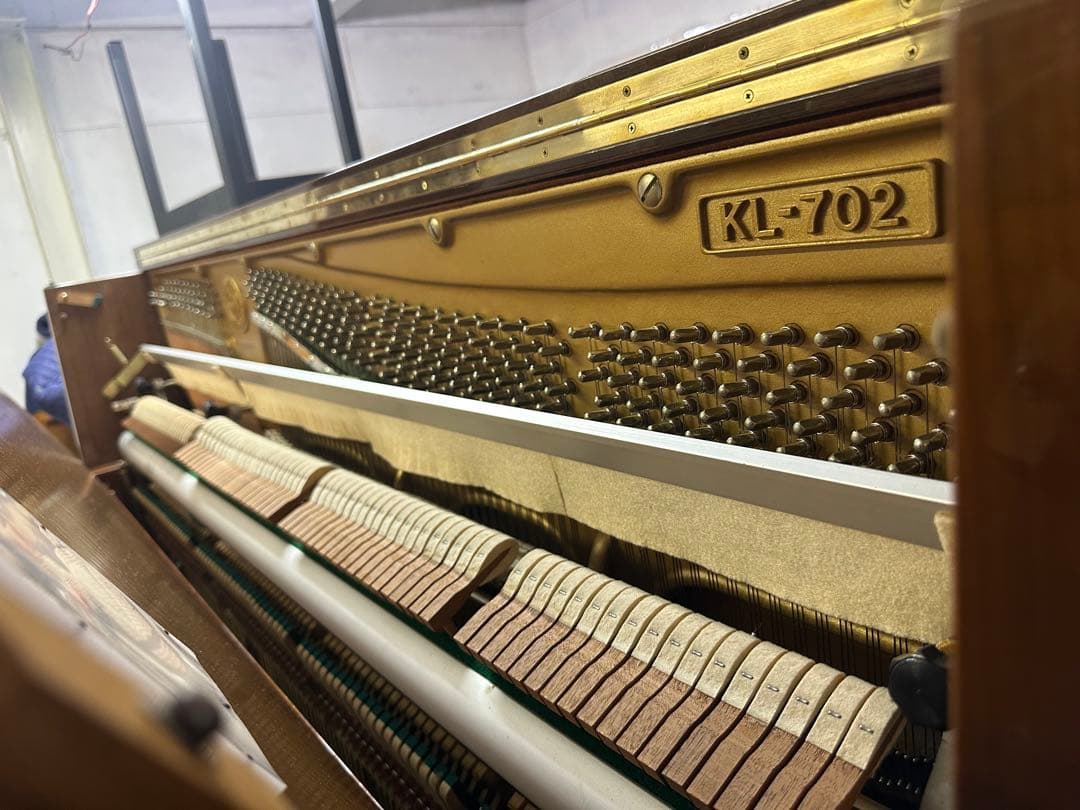 【美品/新年特価】KAWAI KL-702 アップライトピアノ　木目