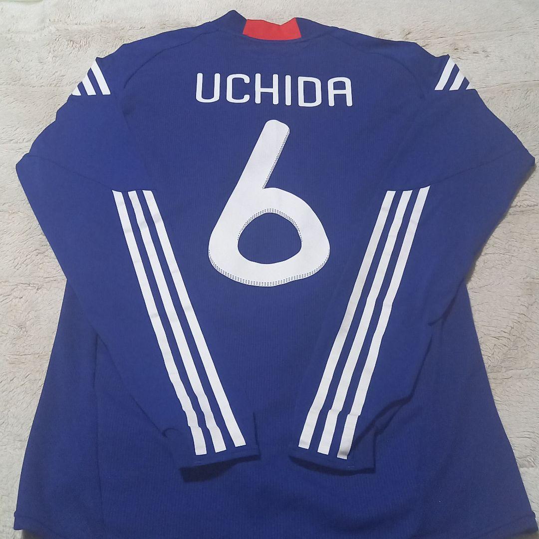 『長袖』内田篤人(うちだあつと・鹿島、シャルケ、ウニオンベルリン)