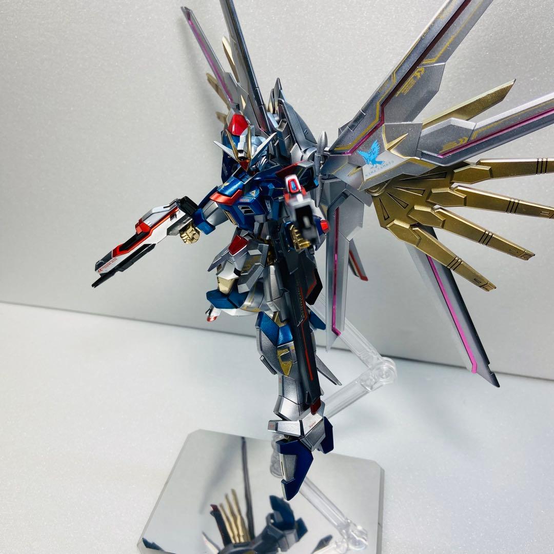 HG マイティーストライクフリーダムガンダム ライフリカラー 全塗装 ガンプラ
