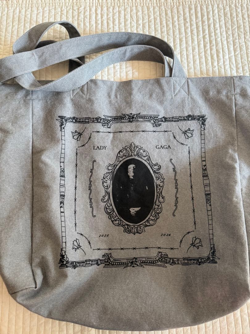 ★新品・未使用★開封のみ！2026 レディガガ　トートバッグ
