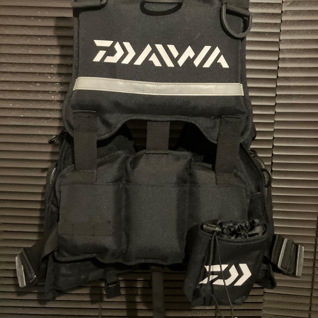 Daiwa フィッシングベスト ブラック