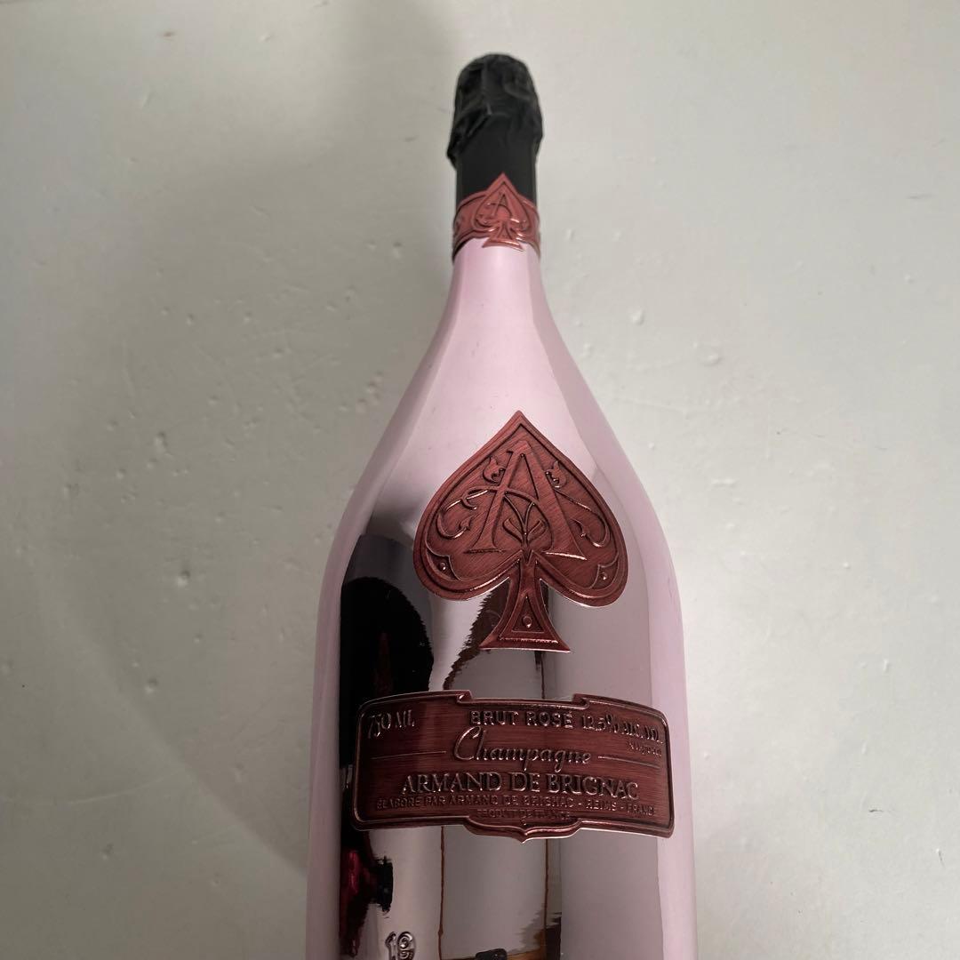 Armand de Brignac アルマンド ロゼ ブリニャック　未開栓