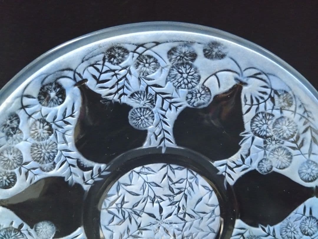 ルネ　ラリック　R LALIQUE 雛菊文　パチネ彩色　飾り皿　美品