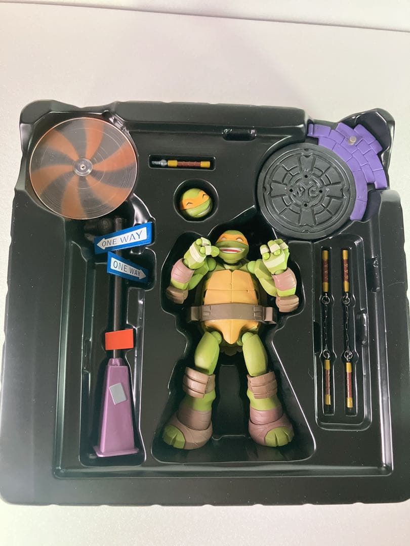 【海洋堂　リボルテック】ミケランジェロ　ドナテロ　2体セット　開封済み