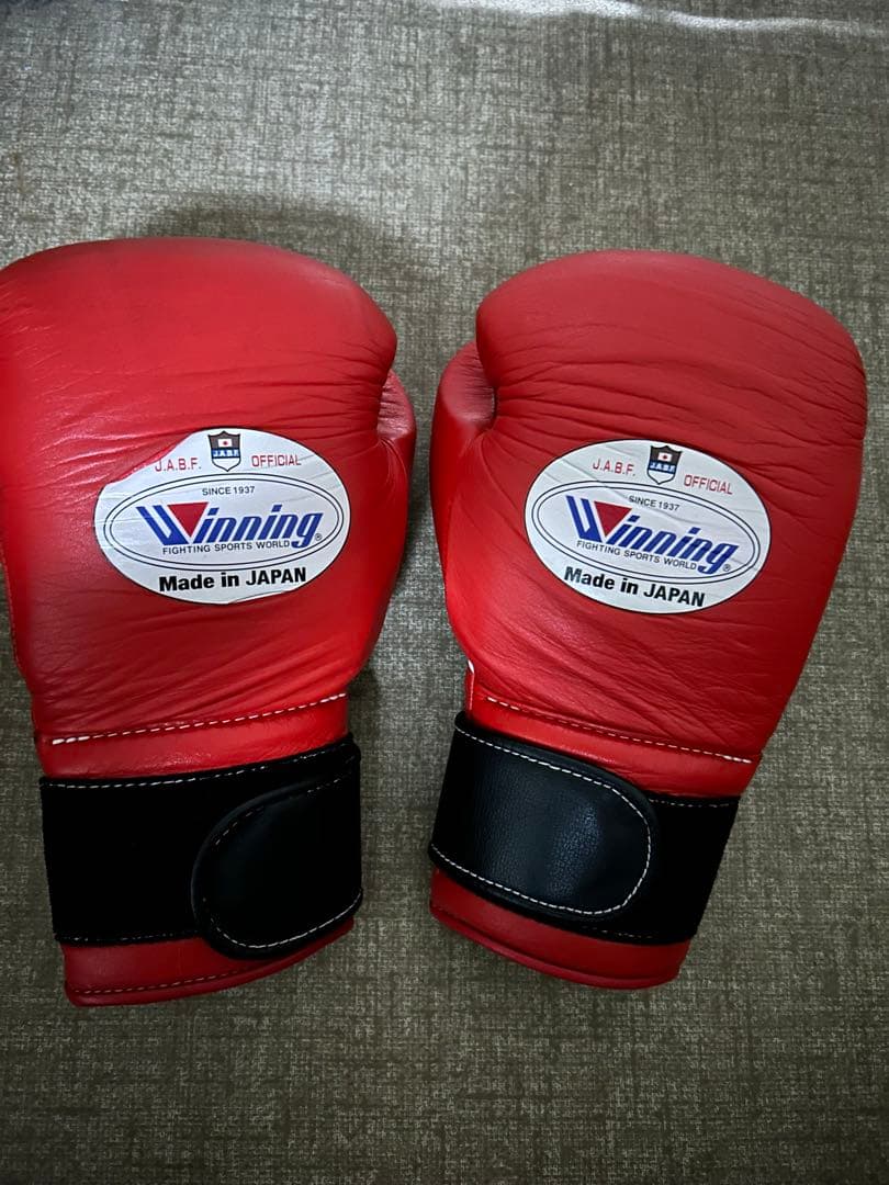 Winning ボクシンググローブ 12oz 赤