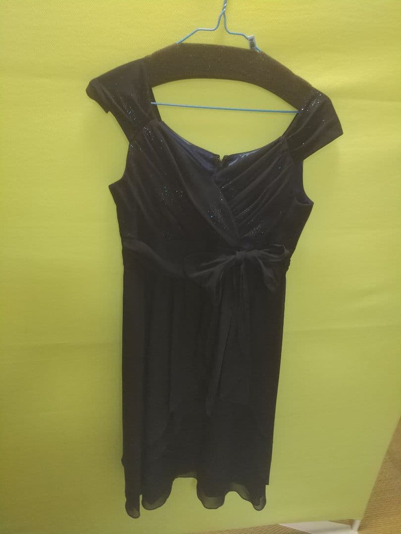 紺色ワンピース