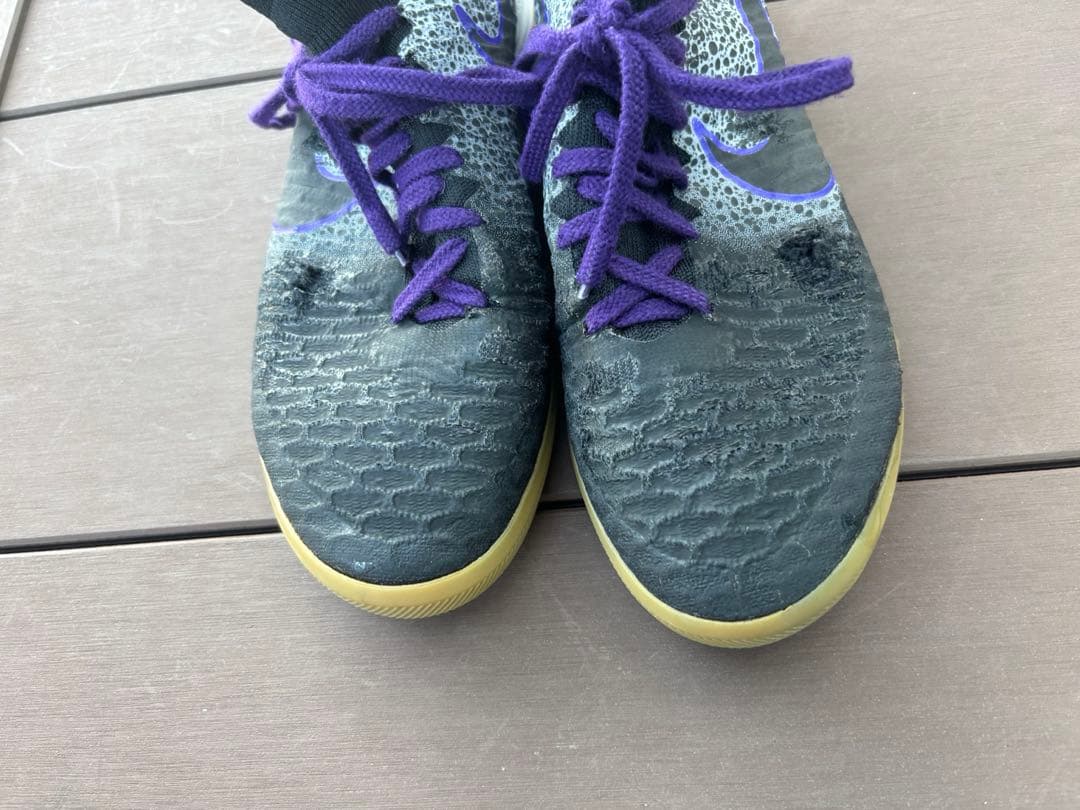 ナイキ マジスタ フットサルシューズ