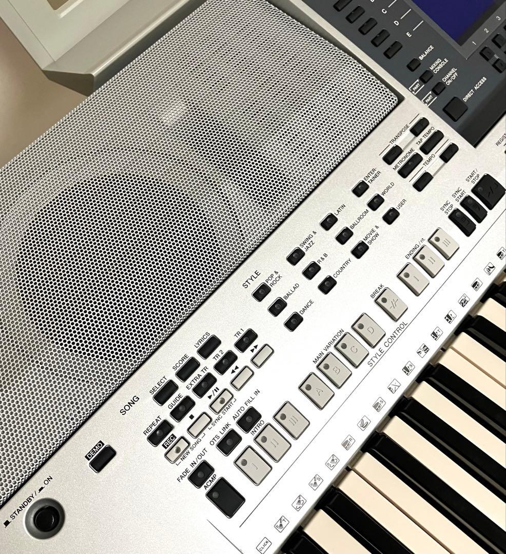 美品 送料無料 動作保証 YAMAHA PSR-S700 ポータブルキーボード