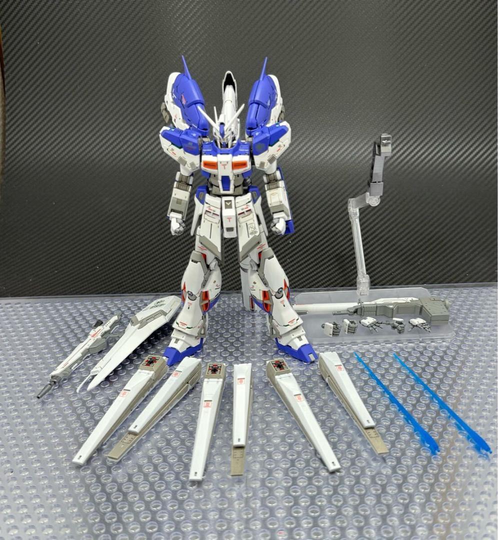 RG Hi-νガンダム改修塗装済み完成品（ガンプラ）