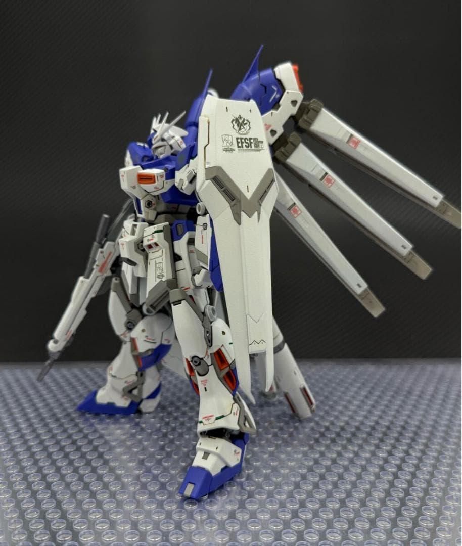 RG Hi-νガンダム改修塗装済み完成品（ガンプラ）