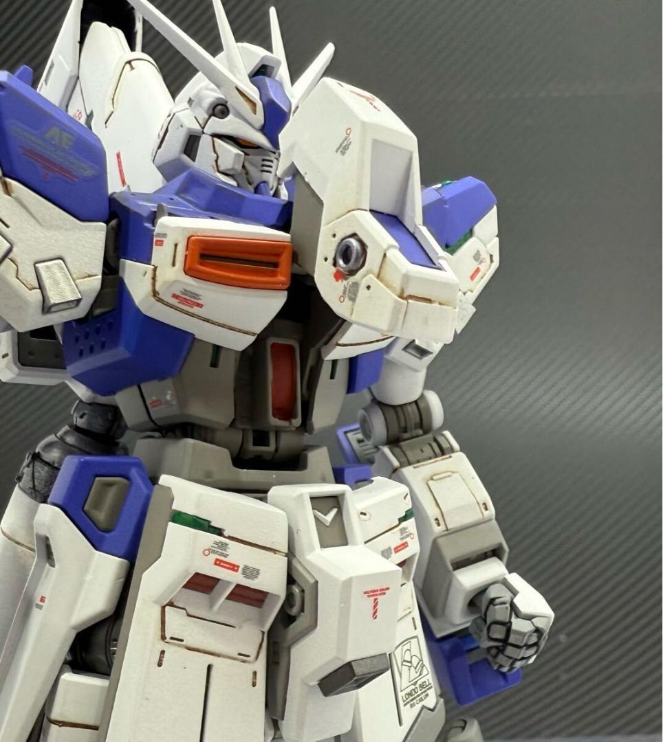 RG Hi-νガンダム改修塗装済み完成品（ガンプラ）