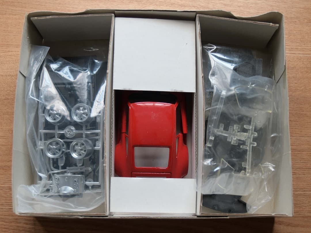 ポルシェ911ターボ／メタルモデルキット／ヴィンテージ品