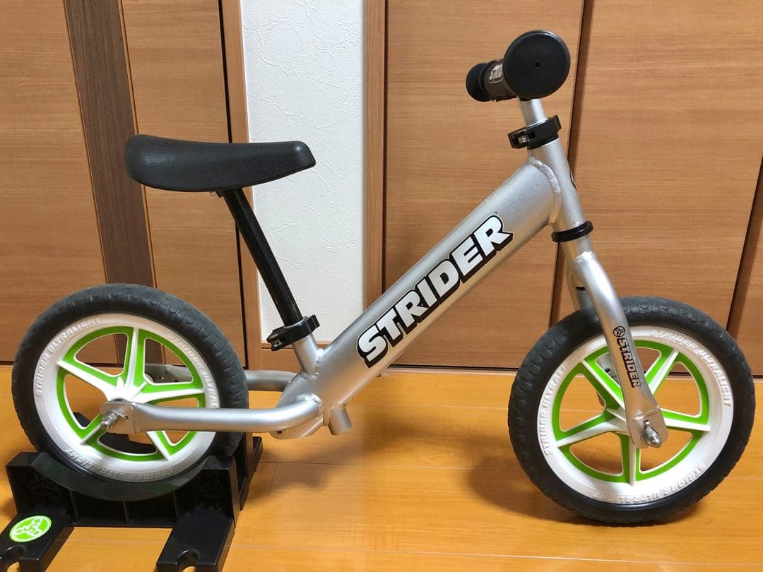 美品★ストライダー プロSTRIDER PRO シルバー　純正スタンド付き