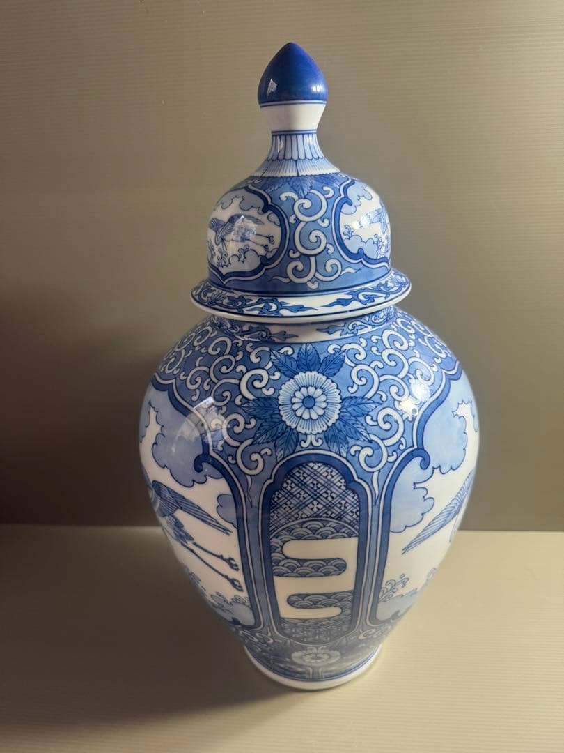 1562 有田焼　色絵花鳥　沈香壺