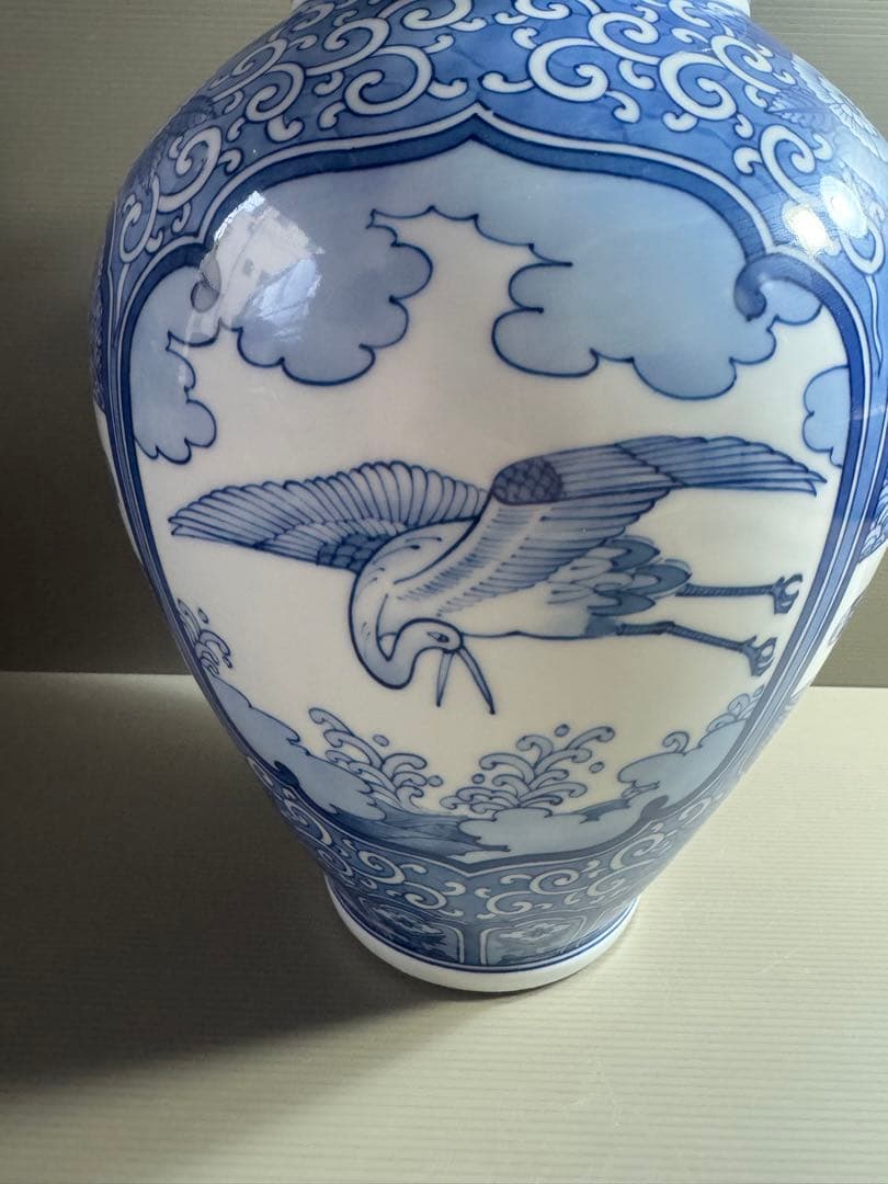 1562 有田焼　色絵花鳥　沈香壺