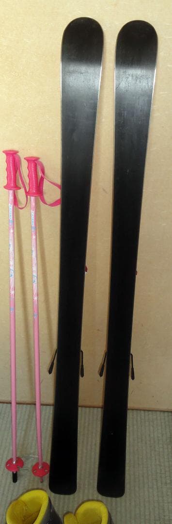 女の子用　ジュニアスキーセット　板136cm ブーツ23cm ストック100cm