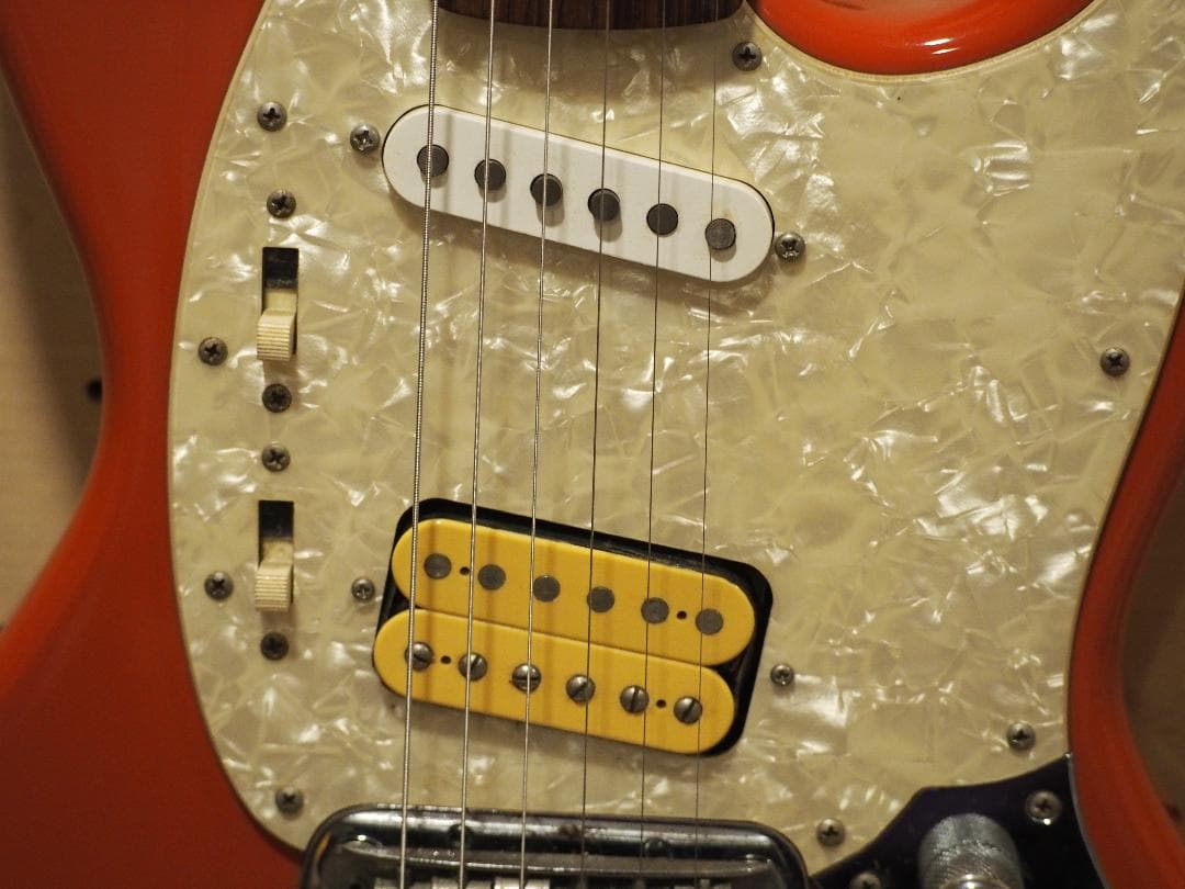 Fender  Cobain Jag-Stang　ジャグスタング