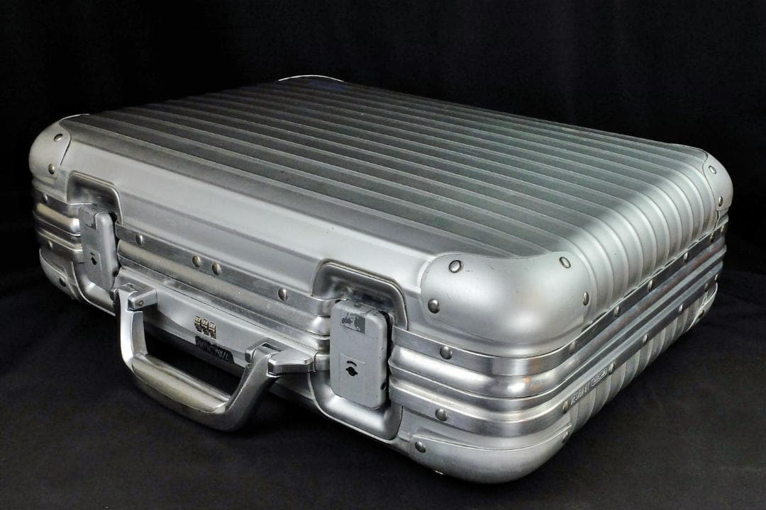 リモワ 旧盤『トパーズ』ボーディングケース （23L）青ロゴ