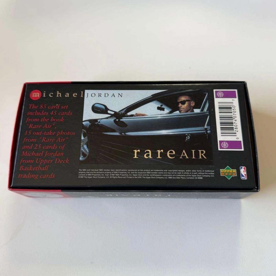 UPPER　DECK社製　マイケルジョーダン　フィギュア＆カード2点