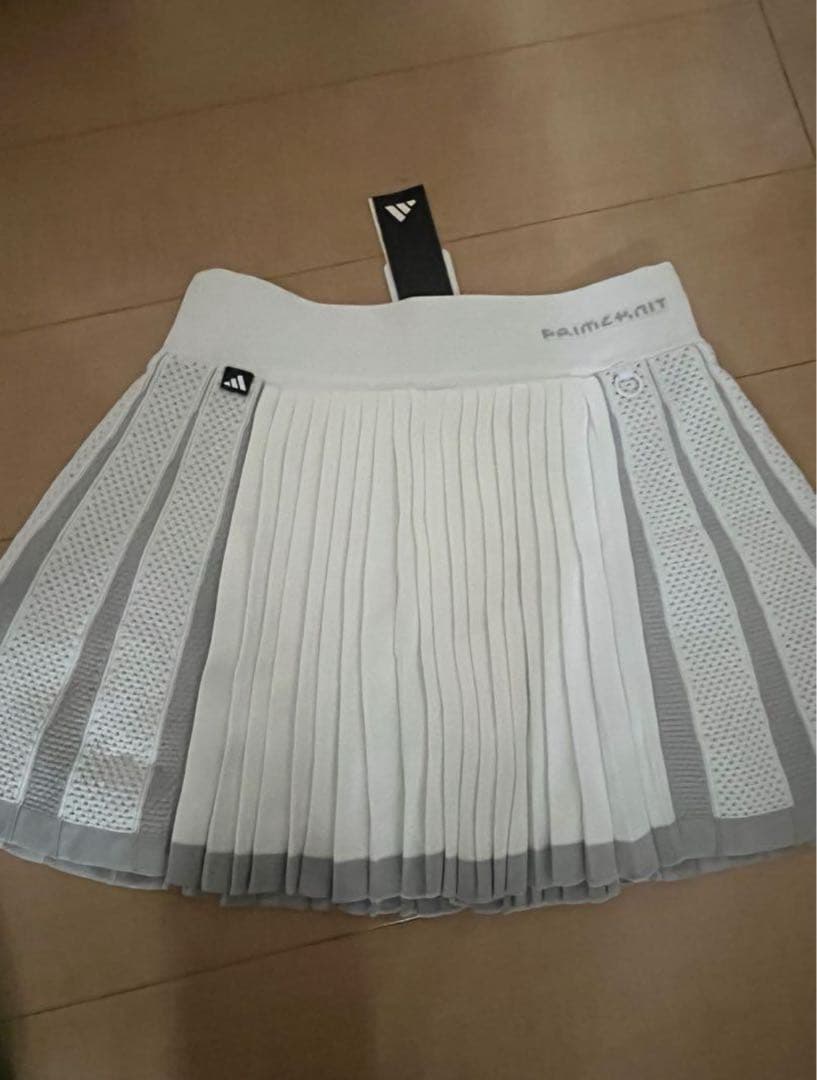 新品　アディダスゴルフ　モックネック　フレアースカート　　セットアップ　XL L