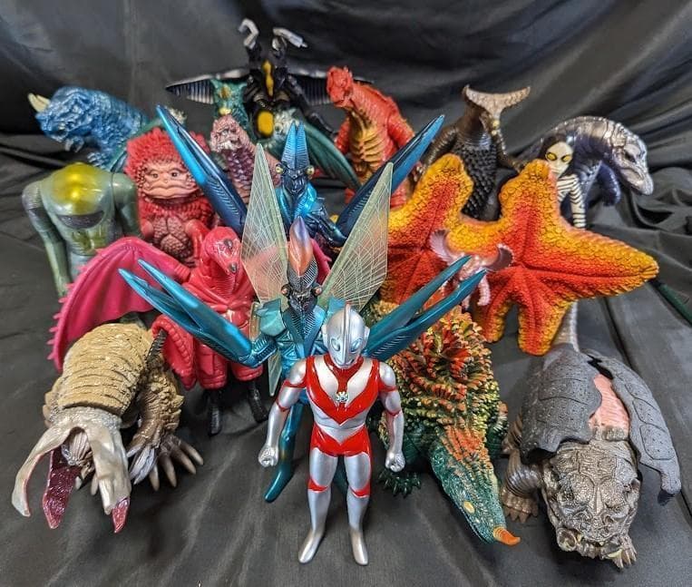 ウルトラマンパワード＆登場怪獣・宇宙人（バンダイ）ソフビコンプリート18体セット
