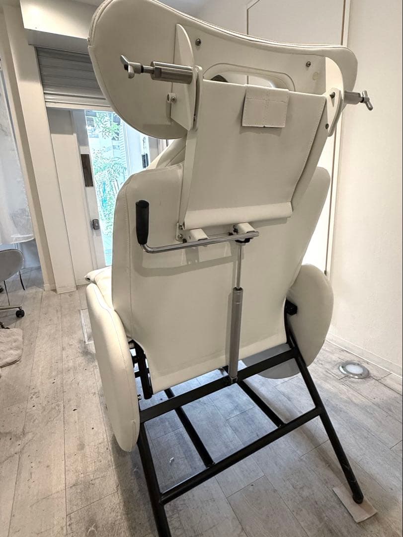 美品⭐️タカラベルモント製　アイラッシュリクライニングチェア　リーチェ　白