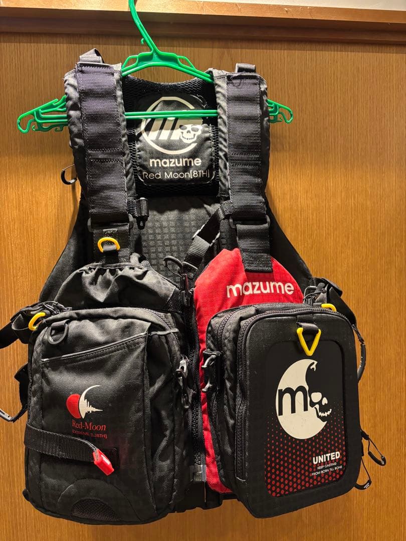 マズメ レッドムーン ライフジャケット VIII