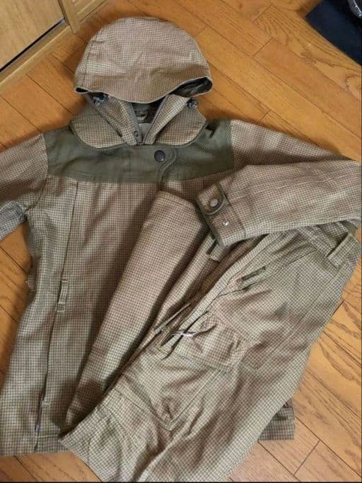 スノーボードウェア(女性用) ベージュ・カーキチェック茶系